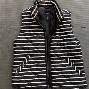 GAP women’s quilted striped vest